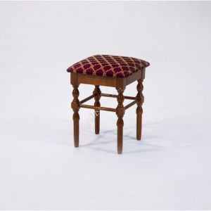 Табурет из массива березы